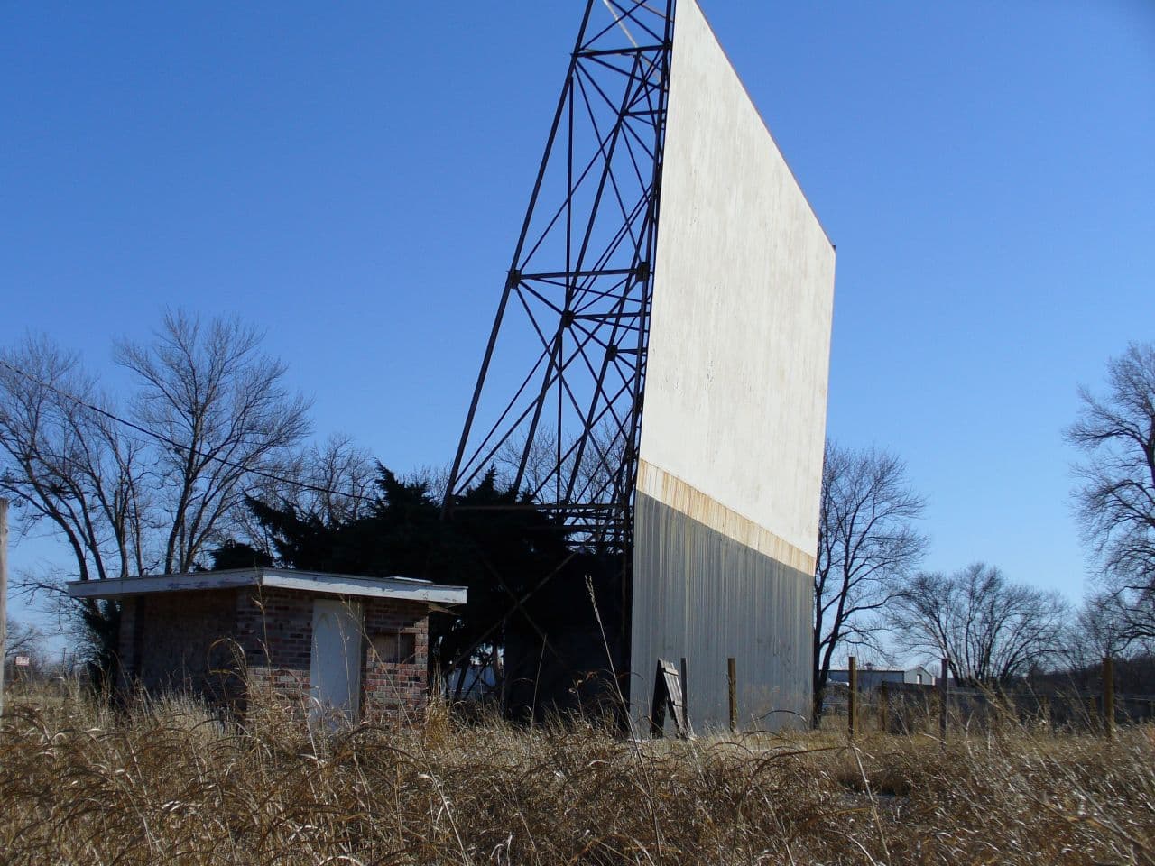 Movies Under the Stars: The Swan Drive-In Has Run Since 1955