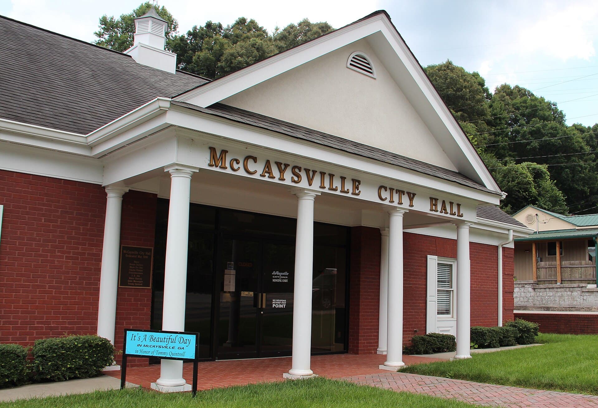McCaysville Closes City Hall Drive-Thru Over Damaged Retaining Wall, Sets Tuesday Special Meeting